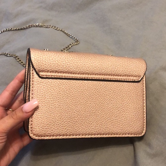 guess crossbody purse - Picture 4 of 4